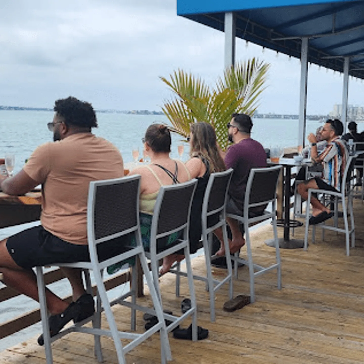Oceanfront Views & Delicious Bites