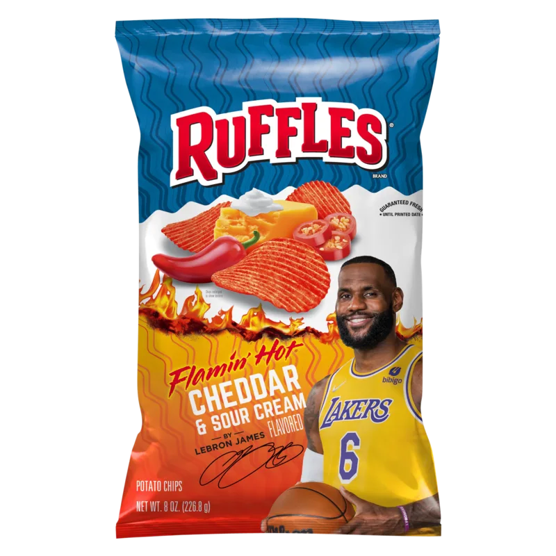 Ruffles Flamin' Hot Cheddar Sour Cream - 8oz